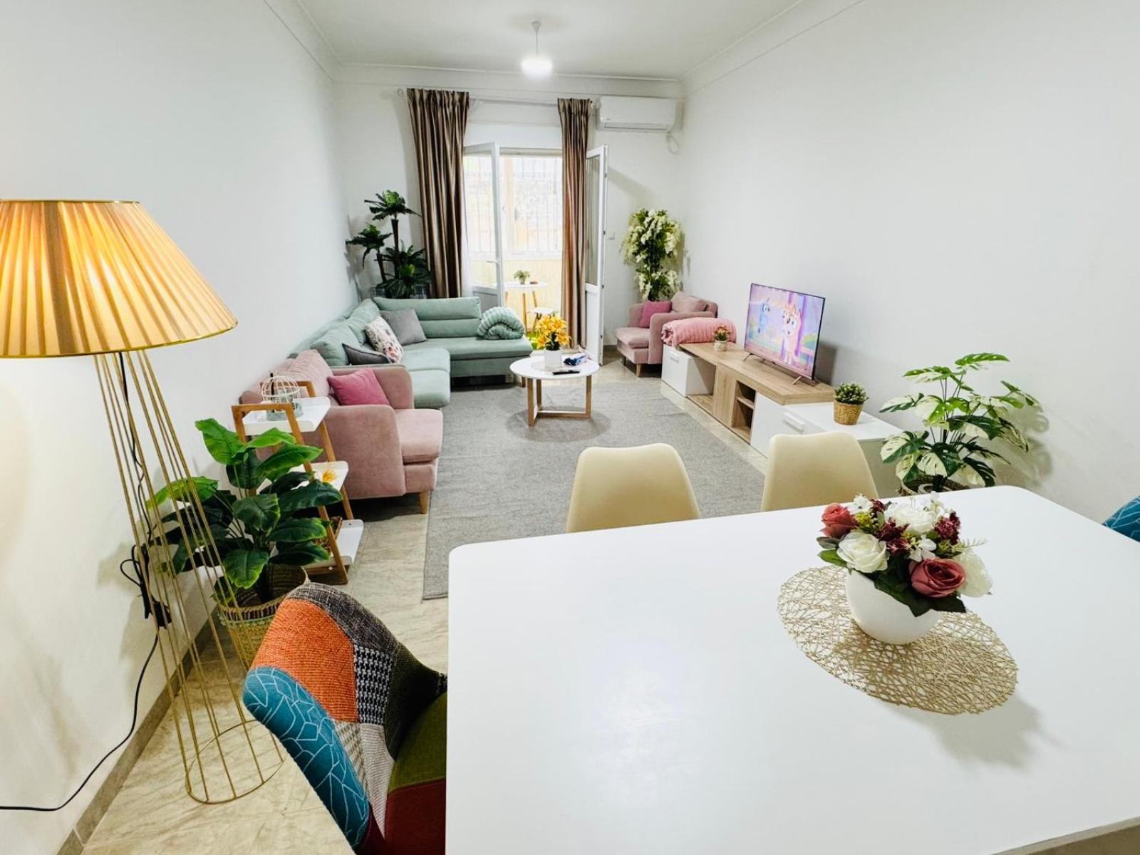Appartement F5 Spacieux Equipe Haut Standing Mahelma Alger 外观 照片