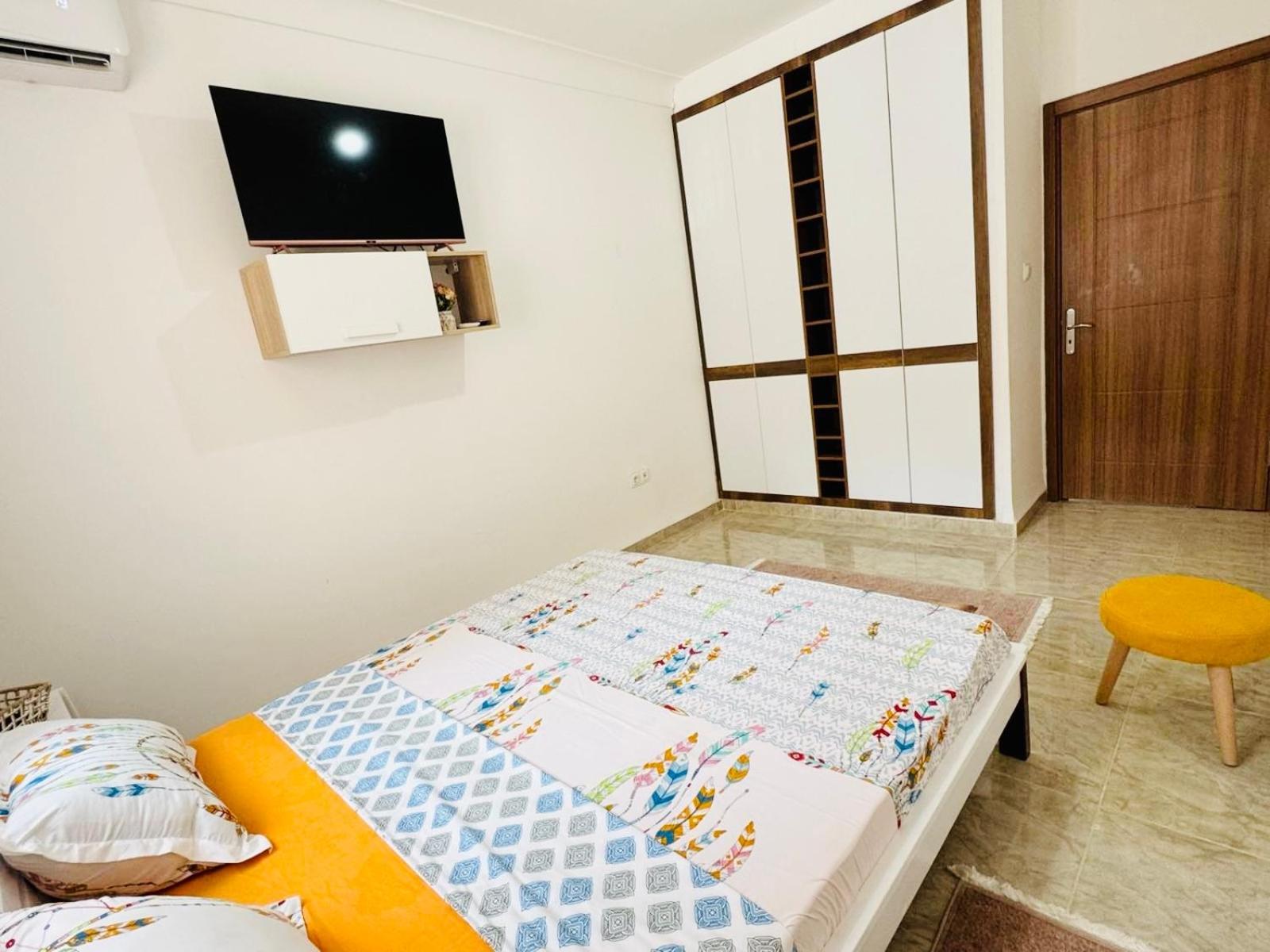 Appartement F5 Spacieux Equipe Haut Standing Mahelma Alger 外观 照片
